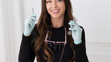 dentist-blending-scrubs-uniforms