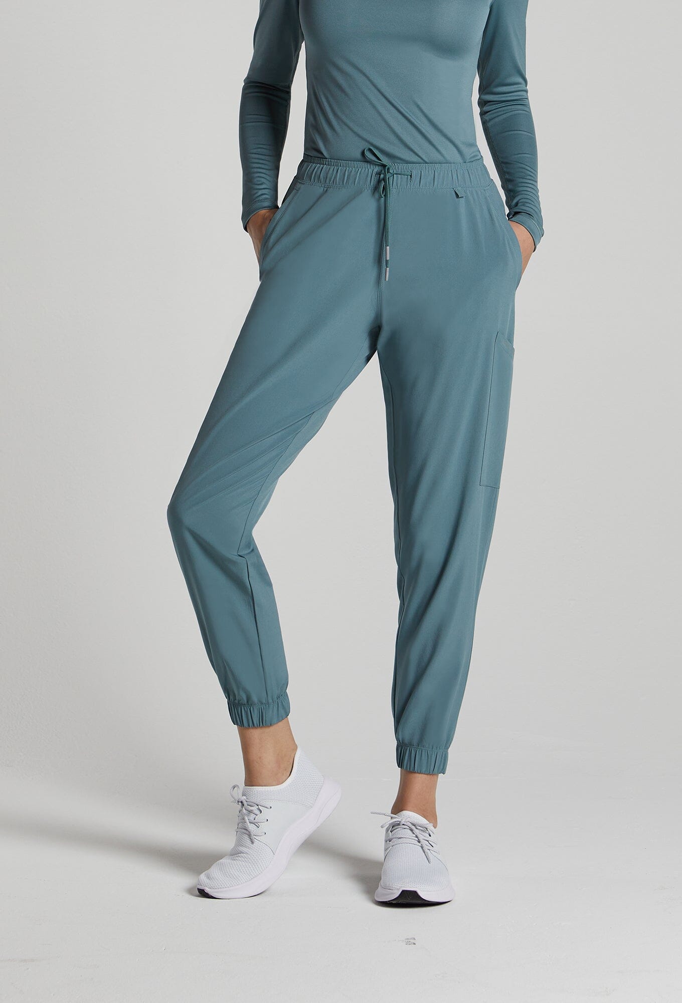 Jade Green Susan Regular Length Multi-Pocket Scrub Joggers – Noel Asmar  Uniforms
