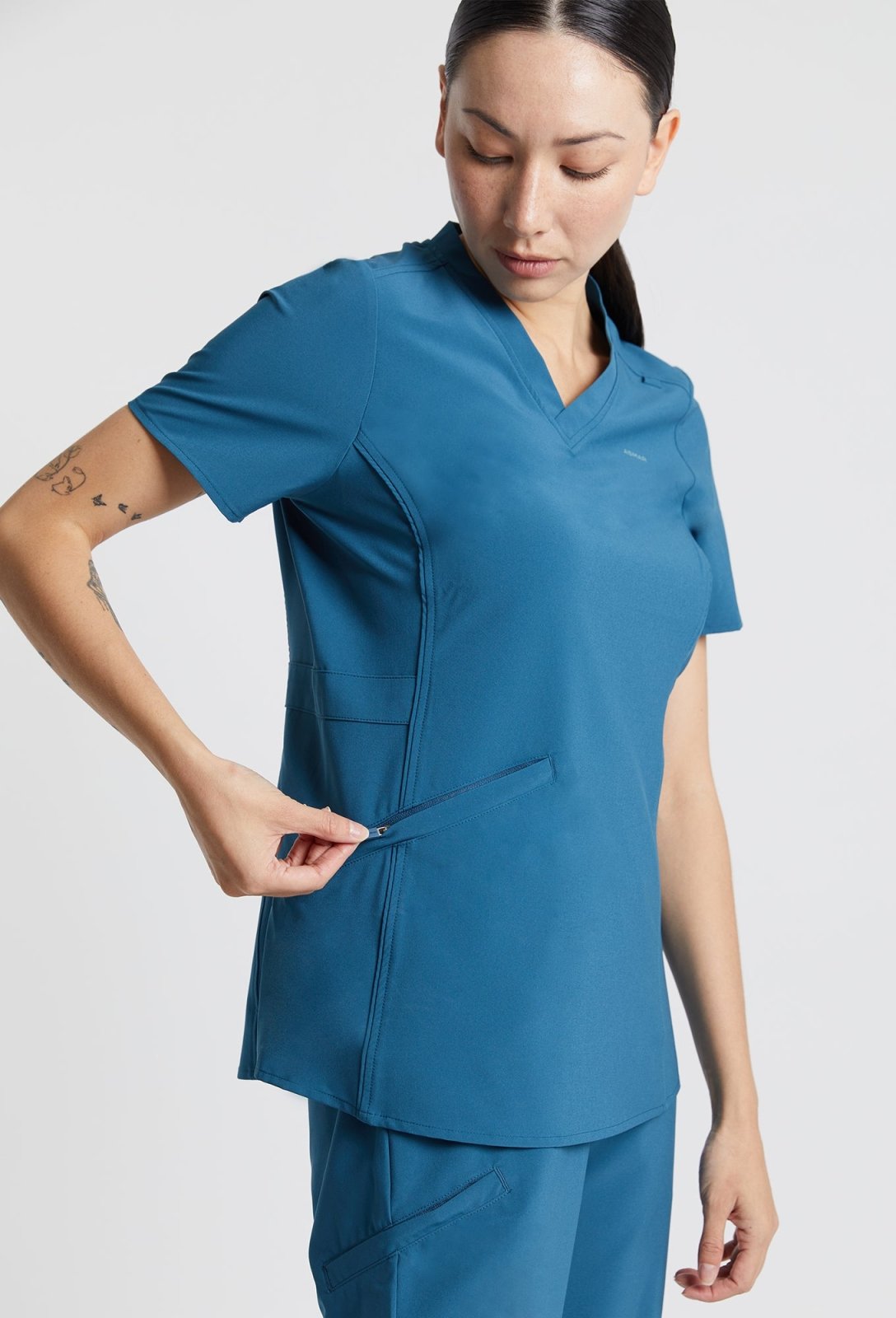 Emeline Zippered Pocket Scrub Top